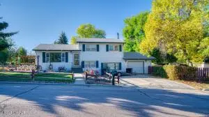 701 W 5th St W, Gillette, WY 82716