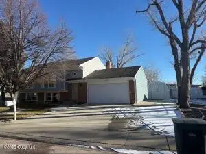 2521 Cascade Dr, Gillette, WY 82718 - Image #1