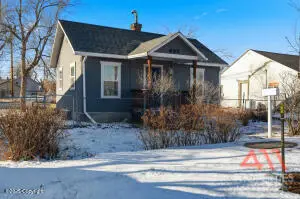 402 S Brooks Ave, Gillette, WY 82716 - Image #1