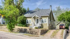 502 Richards Ave S, Gillette, WY 82716