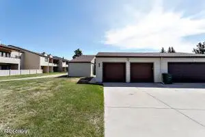 909 Indian Hills, Gillette, WY 82716