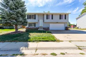 305 Tonk St W, Gillette, WY 82718