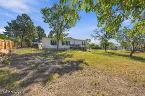 727 Wood St N, Newcastle, WY 82701 - #2