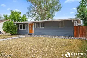 215 E Sunset Dr, Gillette, WY 82716 - #2