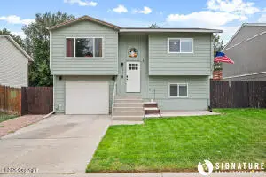 2112 S Emerson Ave, Gillette, WY 82718 - #1