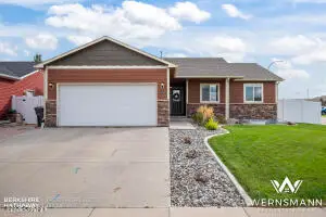 1200 Pintail Dr, Gillette, WY 82718