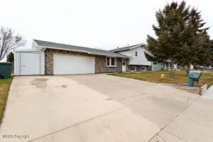 2404 Maple Ave, Gillette, WY 82718 - Image #3
