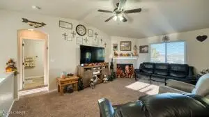 203 College Park Cir, Gillette, WY 82718 - #2