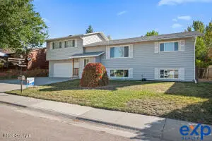 2305 Birch Ave, Gillette, WY 82718 - #2