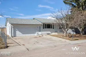 703 Beech St, Gillette, WY 82716