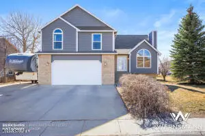 1105 Beaver Dr, Gillette, WY 82718