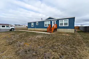 2205 Daybreak Dr, Gillette, WY 82718