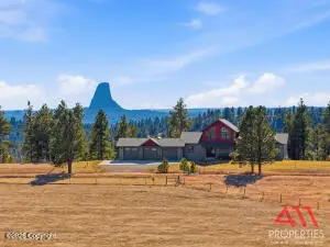 37 Klondike Rd, Hulett, WY 82720