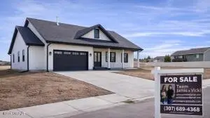 301 Villa Way, Gillette, WY 82718 - #2