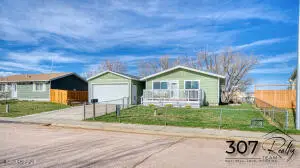 1706 Cimarron Dr, Gillette, WY 82716