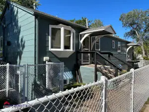 302 S Spokane Ave, Newcastle, WY 82701