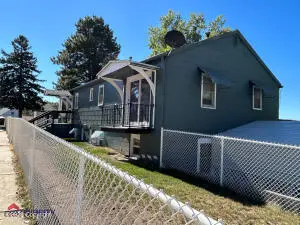 302 S Spokane Ave, Newcastle, WY 82701 - #3