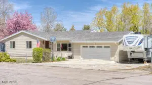 1120 Arapahoe, Gillette, WY 82718 - #2