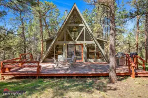 14 Skyview Dr, Pine Haven, WY 82721