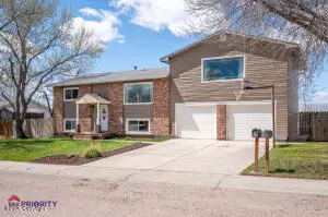 811 Beech St, Gillette, WY 82716