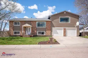 811 Beech St, Gillette, WY 82716 - #2