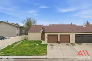 1128 E 9th St E, Gillette, WY 82716 - #1