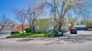 103 W 7th St, Gillette, WY 82716