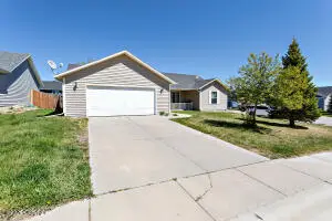 551 Kilkenny Cir, Gillette, WY 82716 - #2