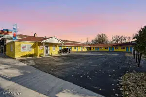 214 E Cleveland St, Sundance, WY 82729 - #2