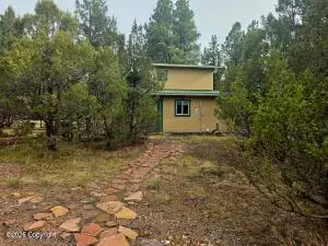 1996 Ash St, Upton, WY 82730