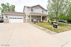 1605 Manchester St, Gillette, WY 82716 - #2