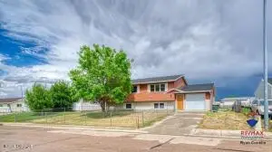 1208 Liberty Ln, Gillette, WY 82716