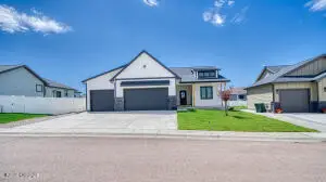 29 Kettleson Xing, Gillette, WY 82718 - #3