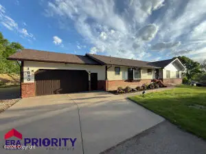 1010 Warren Ave, Gillette, WY 82716 - #2