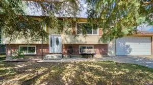 807 Beech St, Gillette, WY 82716 - #2
