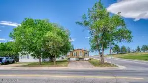 921 E 9th St, Gillette, WY 82716