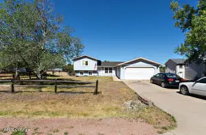 7800 Chukar Dr, Gillette, WY 82718