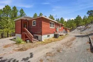 128 Woodstock, Newcastle, WY 82701