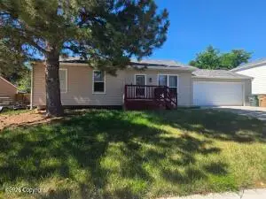 717 Cabin Dr, Gillette, WY 82718