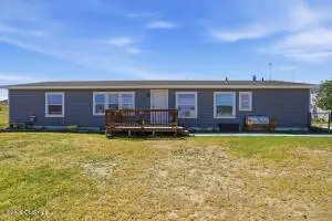 28 Painted Hills, Newcastle, WY 82701