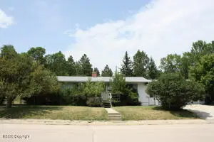405 W Hillcrest St, Sundance, WY 82729