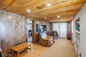 207 1st Ave, Newcastle, WY 82701 - #3