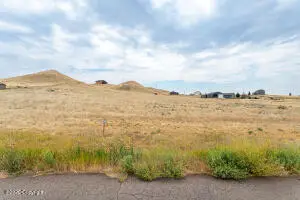 6201 Red Hills Rd, Gillette, WY 82718