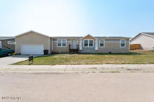 2402 Daybreak Dr, Gillette, WY 82718 - #1