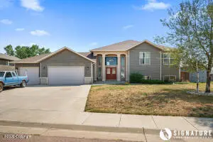 614 Arcadia Ave, Gillette, WY 82716