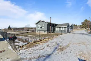519 Pine St, Newcastle, WY 82701 - Image #2
