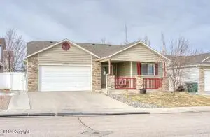 3908 Red Lodge Dr, Gillette, WY 82718