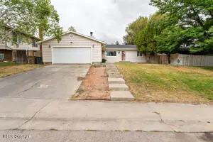3200 Fitzpatrick Dr, Gillette, WY 82718