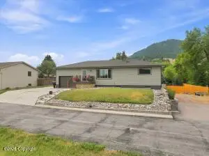 420 E Alden St E, Sundance, WY 82729 - #2