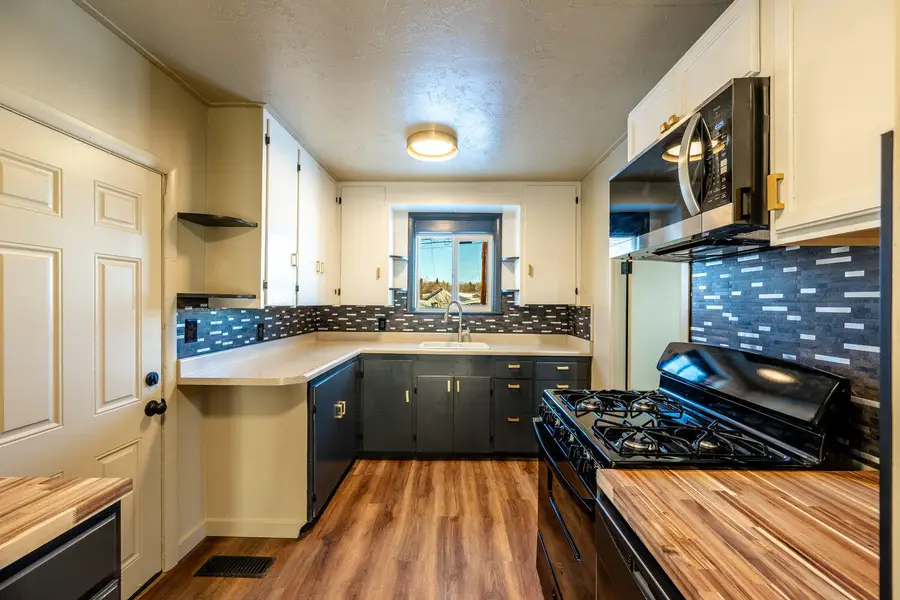 716 N Gould Street, Sheridan, WY 82801 - Image #2